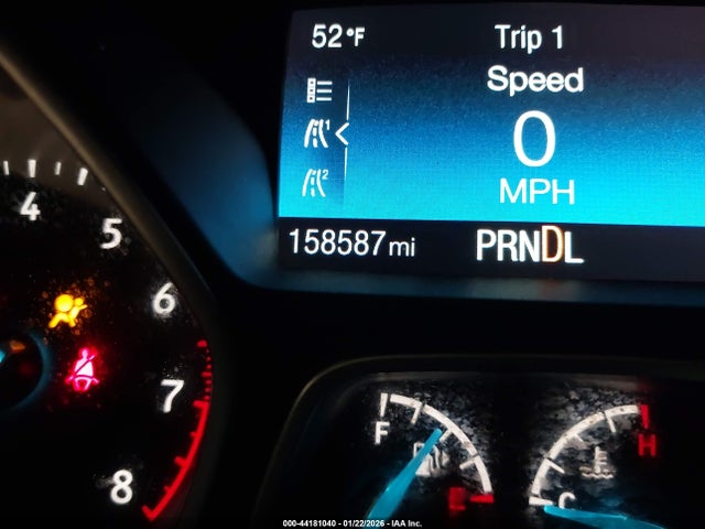 Ford FOCUS SE 2018 1FADP3F26JL324180 Image 15