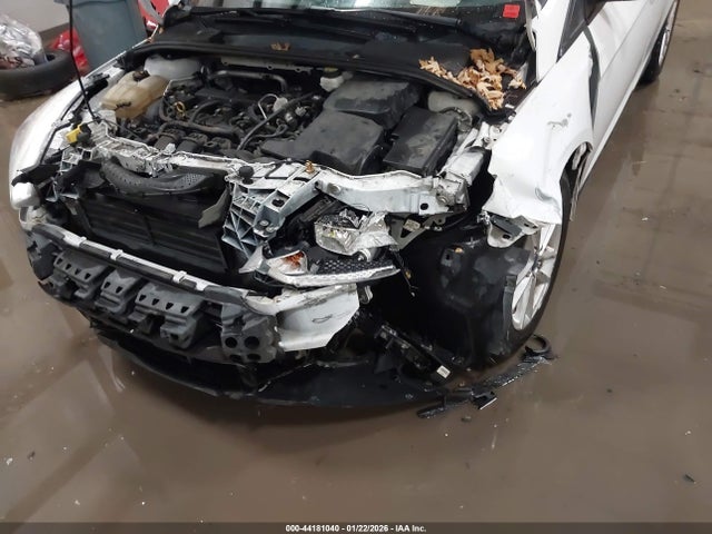 Ford FOCUS SE 2018 1FADP3F26JL324180 Image 6