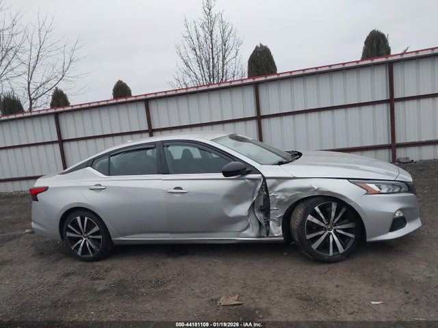 1N4BL4CV2NN316790 Nissan Altima Sr Fwd