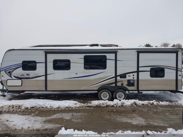 1SE200R22EF001743 Layton Weekender