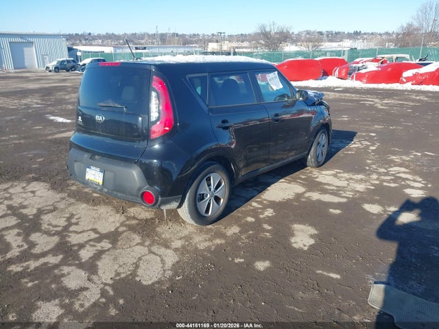 KNDJN2A2XG7304858 KIA Soul