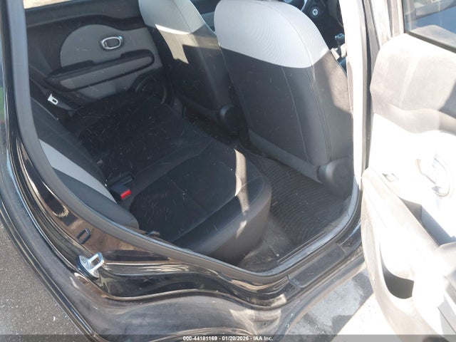 KNDJN2A2XG7304858 KIA Soul