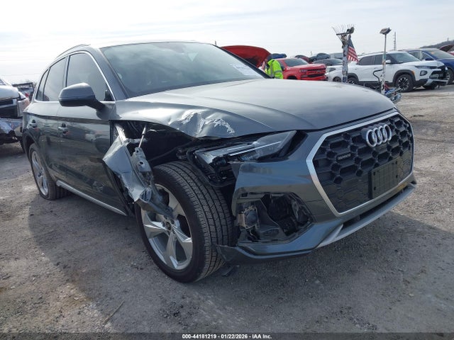 Продаж на аукціоні авто 2023 Audi Q5 Premium Plus 45 Tfsi S Line Quattro, vin: WA1EAAFY4P2007922, номер лоту: 44181219