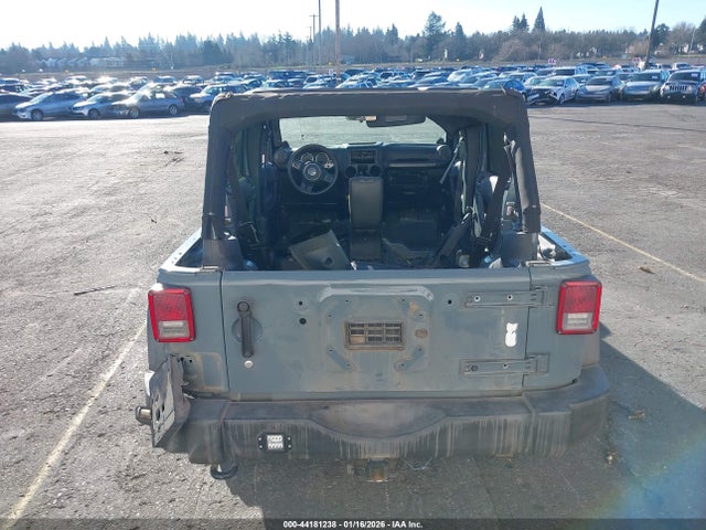 1C4BJWDGXEL129482 Jeep Wrangler Unlimited Sport