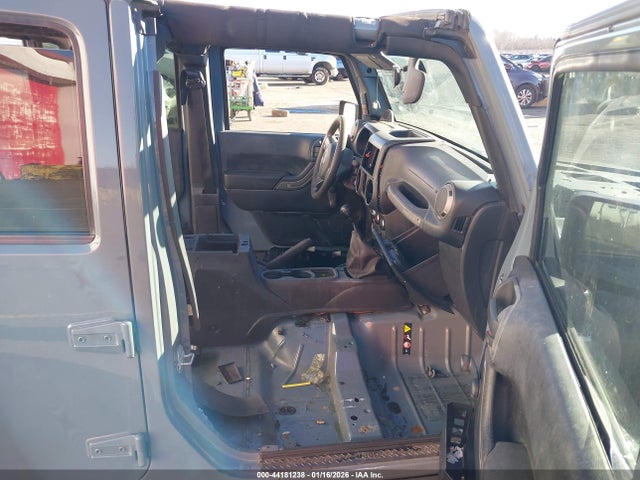 1C4BJWDGXEL129482 Jeep Wrangler Unlimited Sport