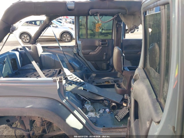 1C4BJWDGXEL129482 Jeep Wrangler Unlimited Sport