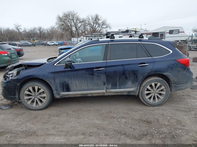 4S4BSATC2J3331673 Subaru Outback 2.5i Touring
