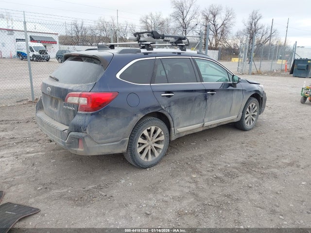 4S4BSATC2J3331673 Subaru Outback 2.5i Touring