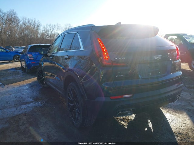 2022 CADILLAC XT4 1GYFZBR4XNF146776 Photo 2