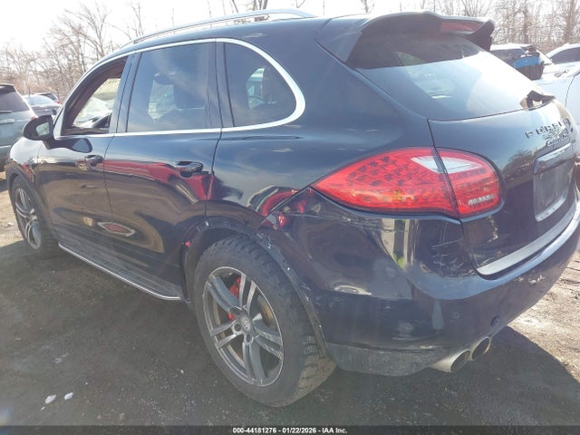 2011 PORSCHE CAYENNE WP1AC2A20BLA84974 Photo 2