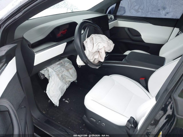 2023 TESLA MODEL X 7SAXCBE65PF397668 Photo 4