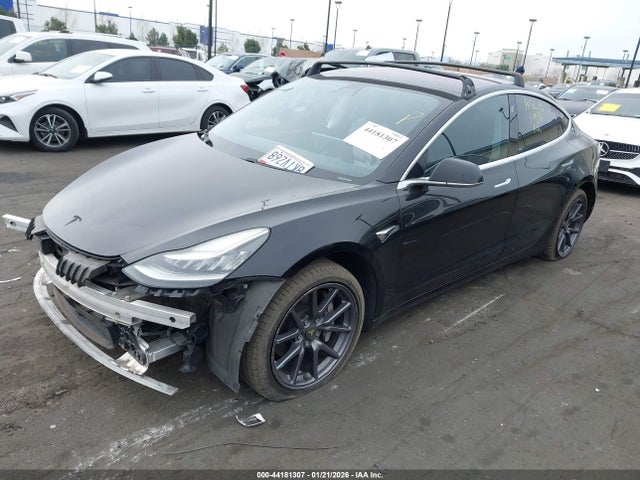 2019 TESLA MODEL 3 5YJ3E1EA7KF305697 Photo 1