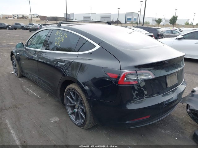 2019 TESLA MODEL 3 5YJ3E1EA7KF305697 Photo 2