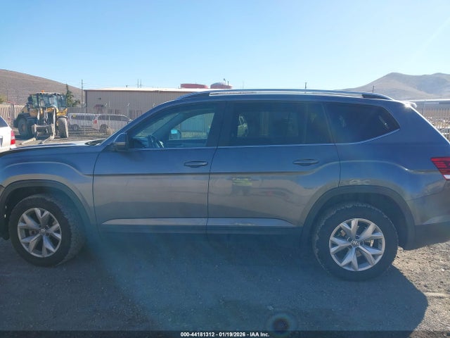 1V2GR2CA2JC545572 Volkswagen Atlas 3.6l V6 S