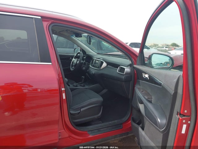 5XYPG4A55JG346391 KIA Sorento 3.3l Lx