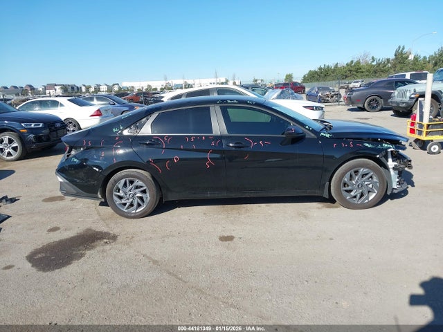 KMHLM4DGXRU839879 Hyundai ELANTRA SEL