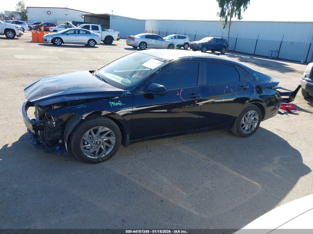 KMHLM4DGXRU839879 Hyundai ELANTRA SEL