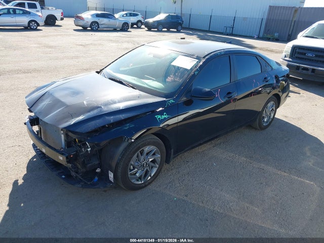 KMHLM4DGXRU839879 Hyundai ELANTRA SEL