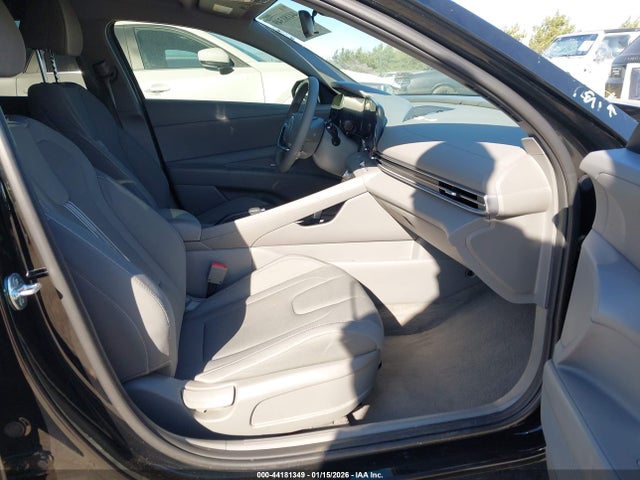 KMHLM4DGXRU839879 Hyundai ELANTRA SEL