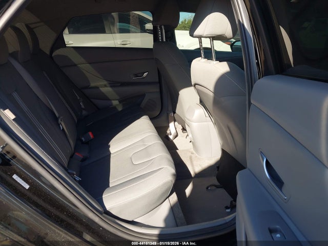 KMHLM4DGXRU839879 Hyundai ELANTRA SEL