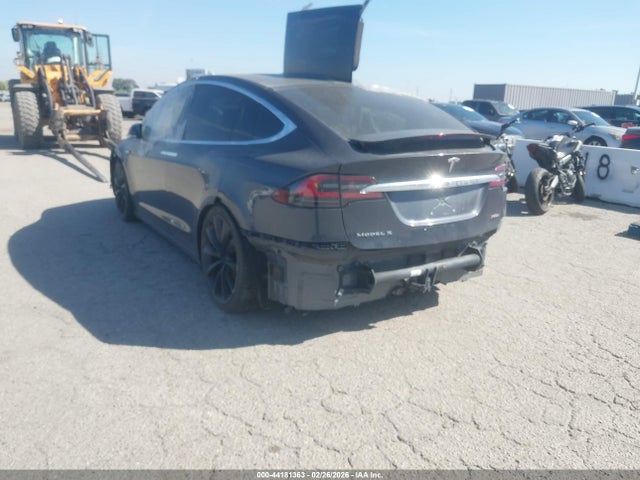 2016 TESLA MODEL X 5YJXCAE48GF006258 Photo 2