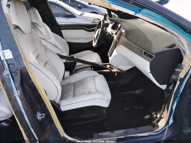 2016 TESLA MODEL X 5YJXCAE48GF006258 Photo 4