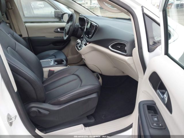 2024 CHRYSLER PACIFICA 2C4RC1BG4RR165468 Photo 4