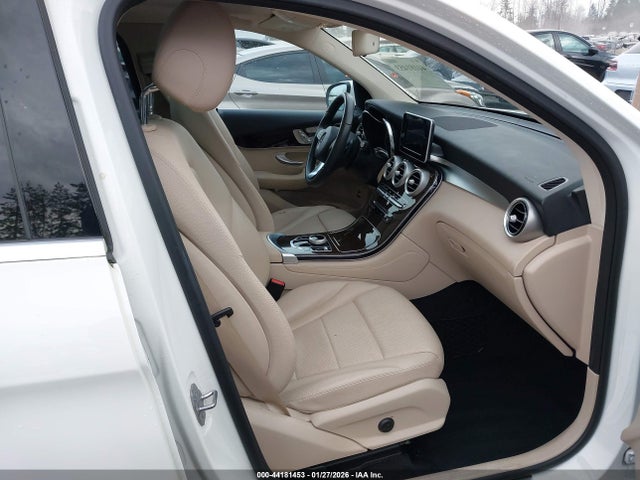 WDC0G4KB7JV015417 Mercedes-Benz Glc 300 4matic