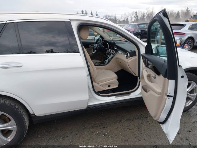 WDC0G4KB7JV015417 Mercedes-Benz Glc 300 4matic