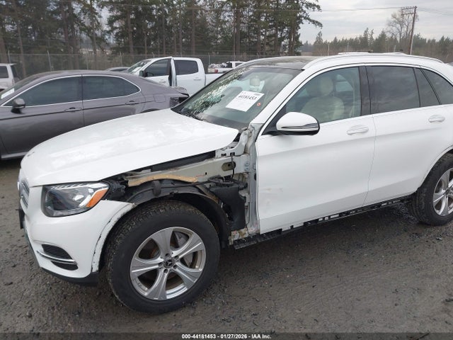 WDC0G4KB7JV015417 Mercedes-Benz Glc 300 4matic
