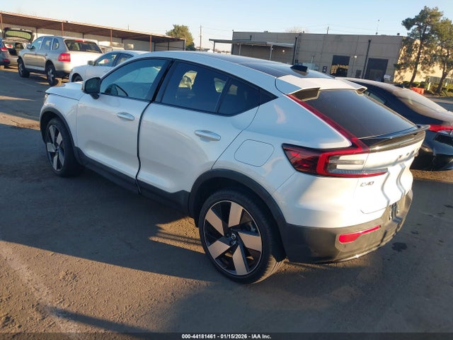 2023 VOLVO C40 RECHARGE PURE ELECTRIC YV4ED3GM4P2032806 Photo 2