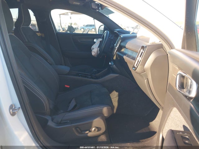 2023 VOLVO C40 RECHARGE PURE ELECTRIC YV4ED3GM4P2032806 Photo 4