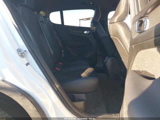 2023 VOLVO C40 RECHARGE PURE ELECTRIC YV4ED3GM4P2032806 Photo 7