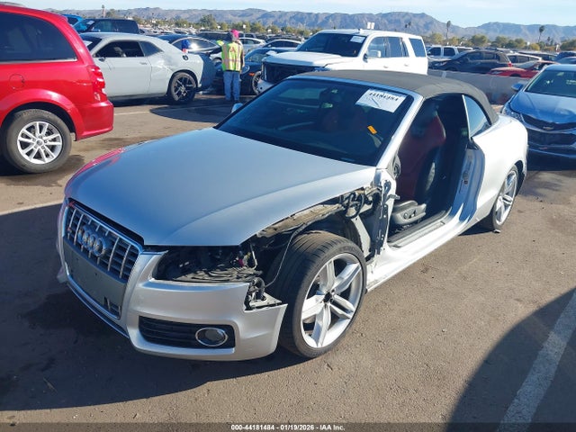2010 AUDI S5 WAUVGAFH5AN009802 Photo 1