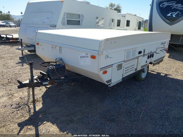 44181524 :رقم المزاد ، 4X4CFS616CD167591 vin ، 2012 Forest River Flagstaff مزاد بيع