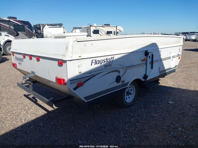 44181524 :رقم المزاد ، 4X4CFS616CD167591 vin ، 2012 Forest River Flagstaff مزاد بيع