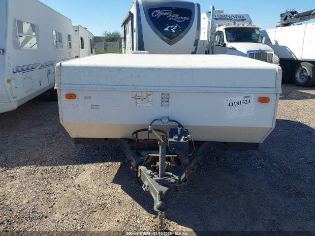 44181524 :رقم المزاد ، 4X4CFS616CD167591 vin ، 2012 Forest River Flagstaff مزاد بيع
