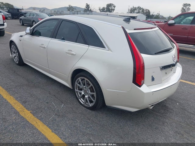 2013 CADILLAC CTS-V 1G6DV8EP6D0112673 Photo 2