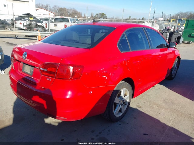 44181538 :رقم المزاد ، 3VWLL7AJ9BM117710 vin ، 2011 Volkswagen Jetta 2.0l Tdi مزاد بيع