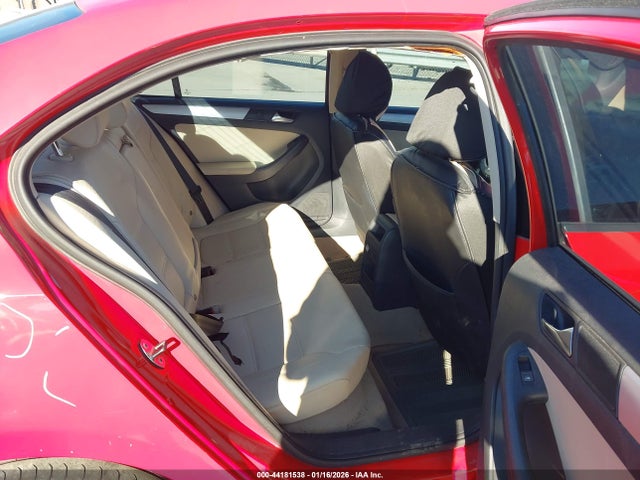 44181538 :رقم المزاد ، 3VWLL7AJ9BM117710 vin ، 2011 Volkswagen Jetta 2.0l Tdi مزاد بيع