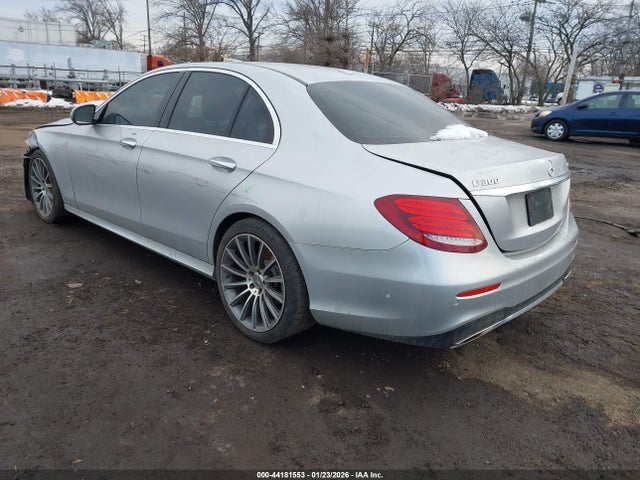 44181553 :رقم المزاد ، WDDZF4KB5HA022387 vin ، 2017 Mercedes-benz E 300 4matic مزاد بيع