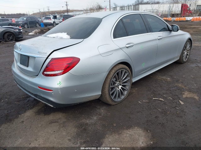 44181553 :رقم المزاد ، WDDZF4KB5HA022387 vin ، 2017 Mercedes-benz E 300 4matic مزاد بيع