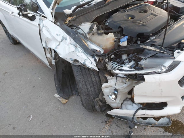 3FA6P0H92ER105872 Ford FUSION SE