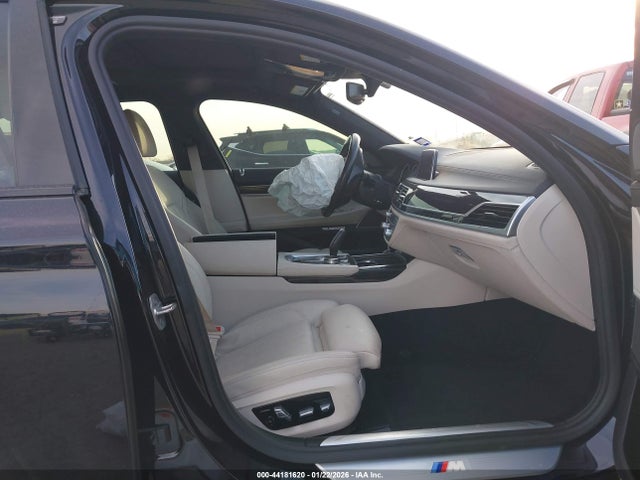 2018 BMW 750I WBA7F0C52JGM22930 Photo 4