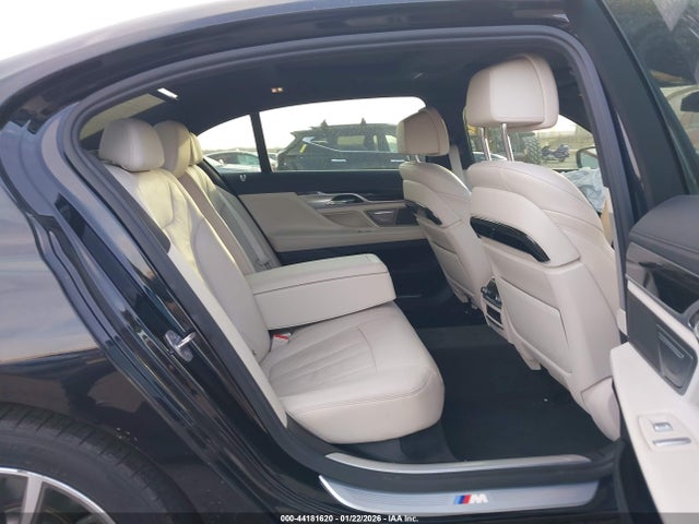 2018 BMW 750I WBA7F0C52JGM22930 Photo 7