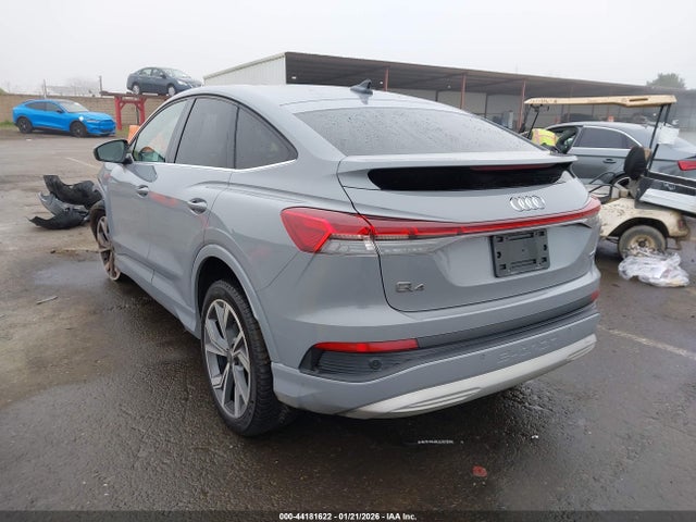 2022 AUDI Q4 SPORTBACK E-TRON WA112BFZ9NP052414 Photo 2