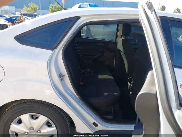 Ford FOCUS S 2017 1FADP3E29HL277772 Image 8