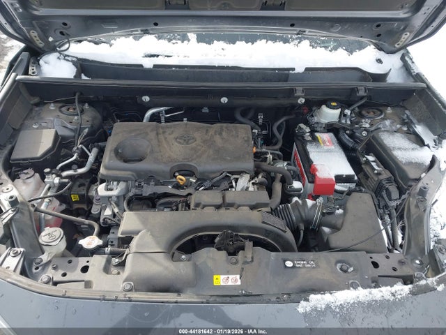 2T3P1RFV8LW119420 Toyota Rav4 Xle