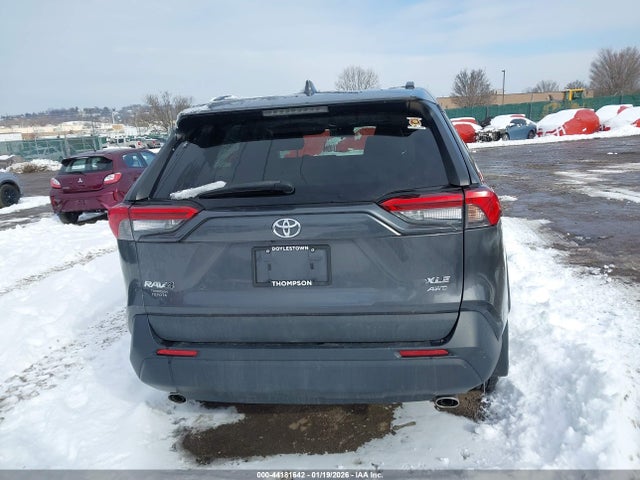 2T3P1RFV8LW119420 Toyota Rav4 Xle