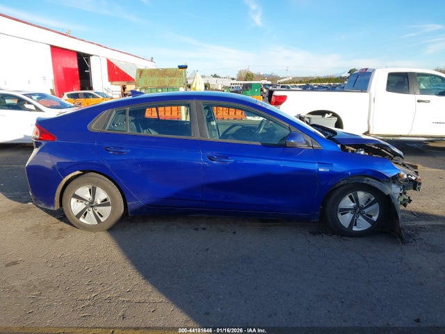 KMHC65LC7KU113837 Hyundai Ioniq Hybrid Blue